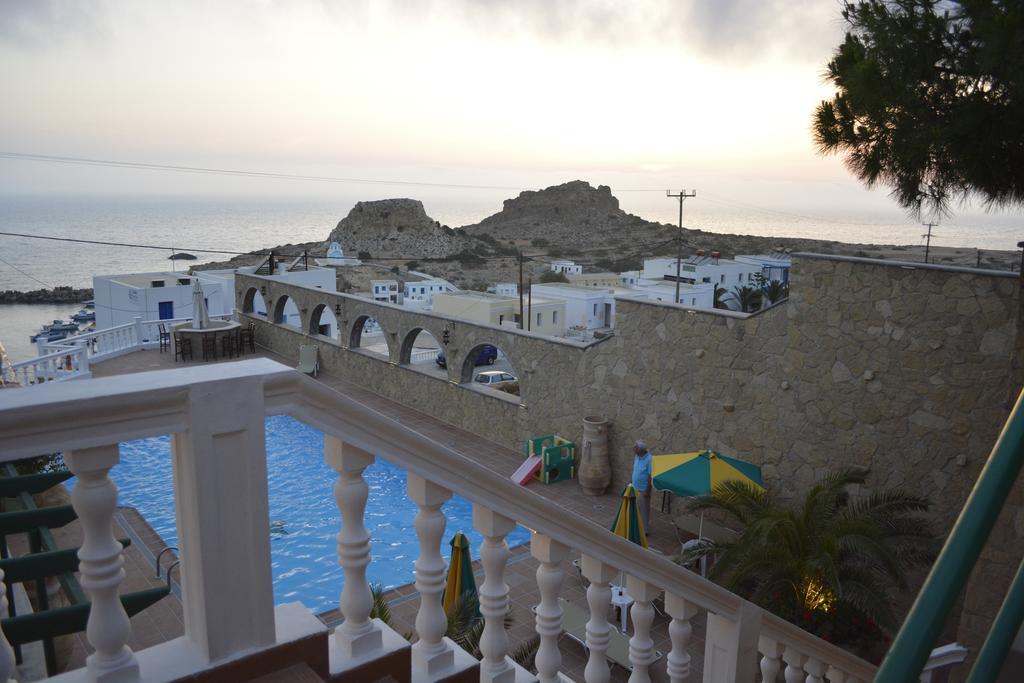 Hotel Finiki View エクステリア 写真