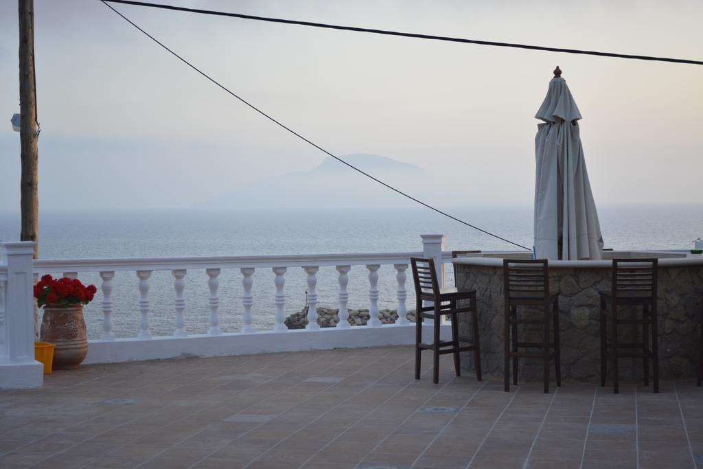 Hotel Finiki View エクステリア 写真